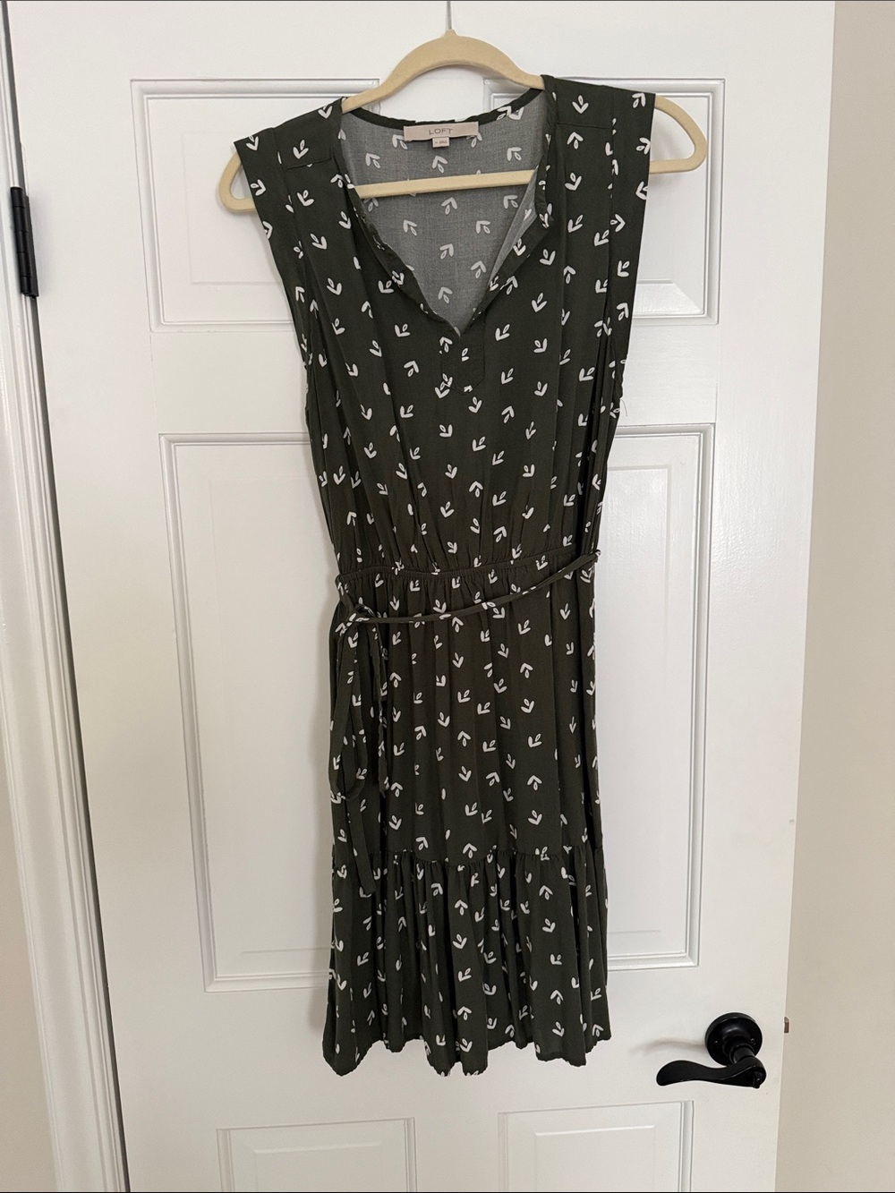 Sleeveless Olive Green Printed V-Neck Dress